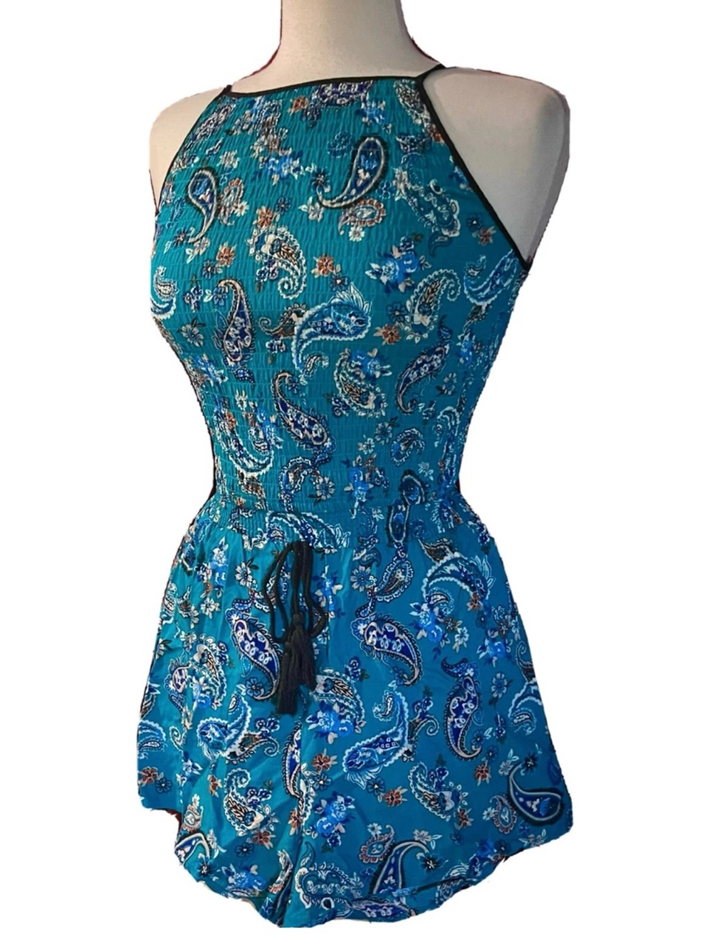 NWT 2 Pc Blue Paisley Crop Top & High Waist Shorts Set - Small